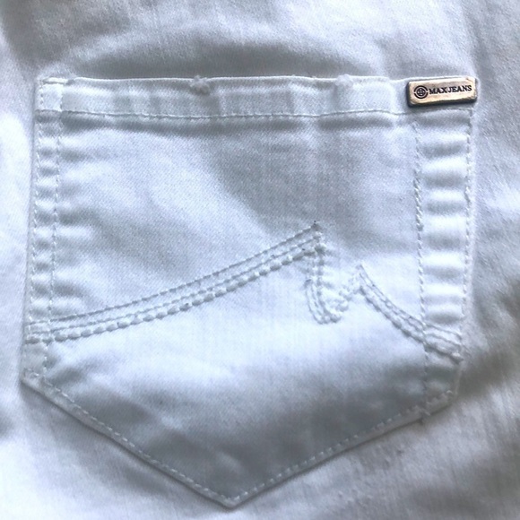 Max Jeans Distressed White Denim Stretch Bermuda Shorts Size 4 - Picture 4 of 7